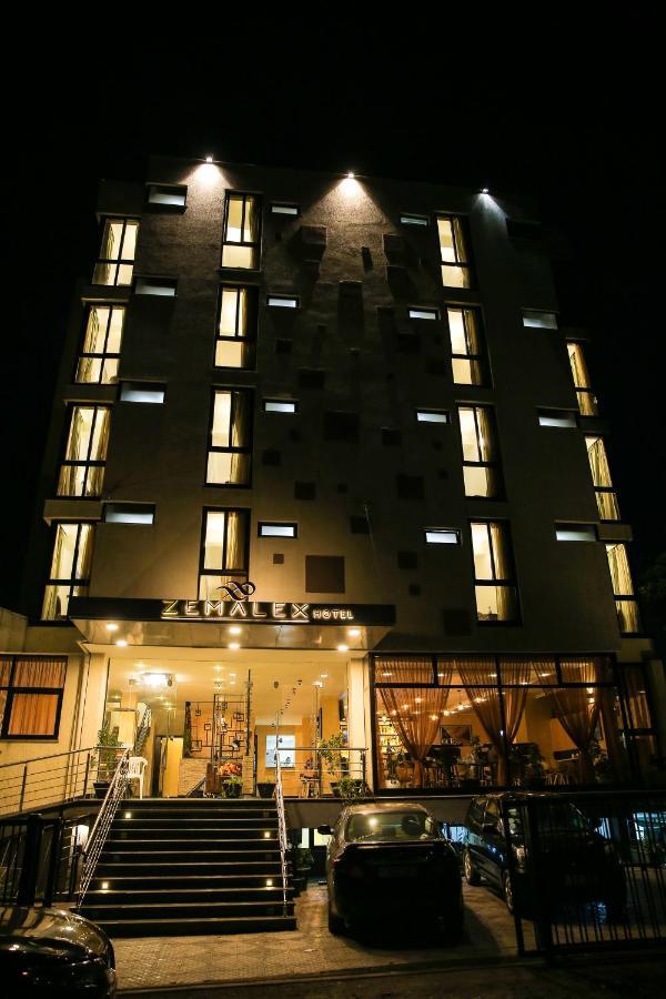Zemalex Hotel アジス・アベバ エクステリア 写真