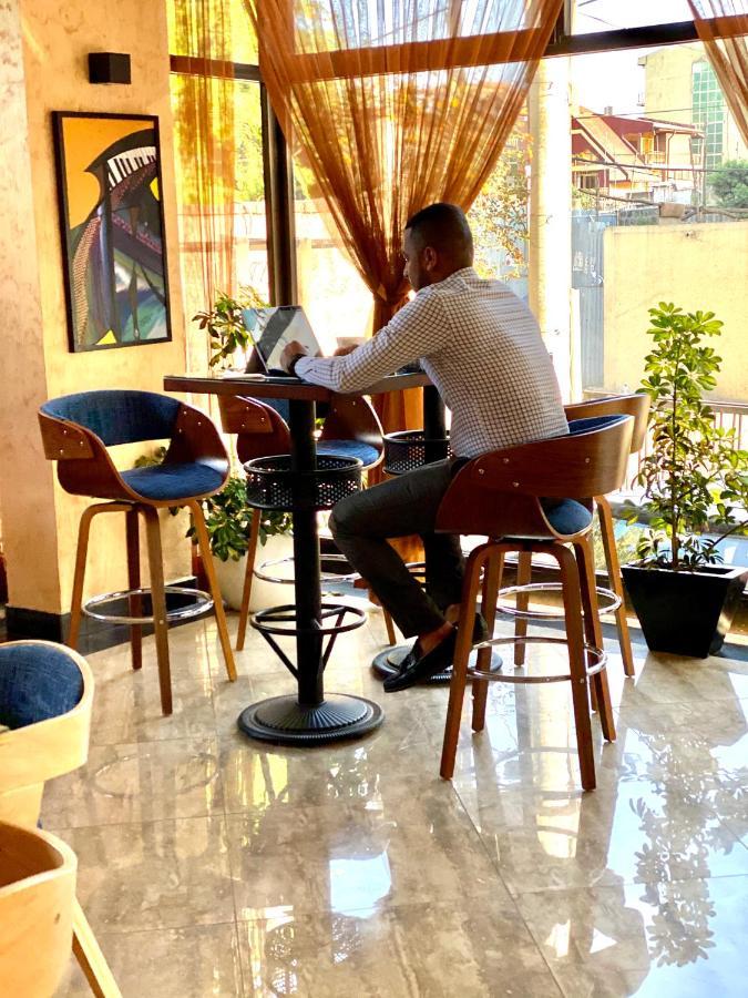 Zemalex Hotel アジス・アベバ エクステリア 写真